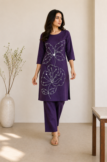 Fashionable Women’s Cotton Matching Set with Relaxed Fit